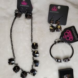 NWT Black toned "Hematite necklace set with understated bling